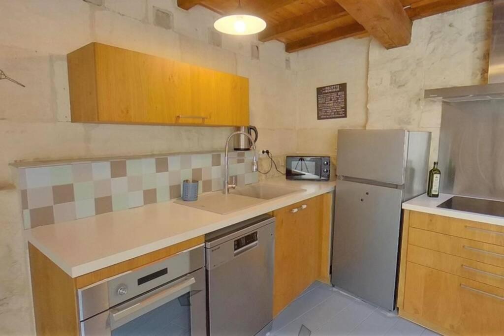 Maison De Charme Dans Le Centre Historique , Wifi Clim 6 Pers Calme Et Confort Leilighet Arles Eksteriør bilde